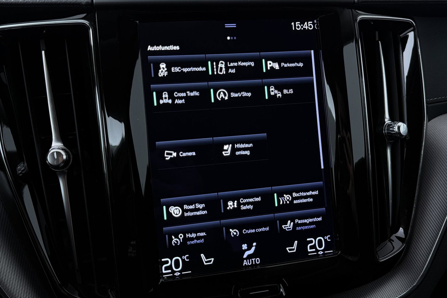 Volvo XC60 B5 Inscription | Trekhaak | Leder | Stoel- Stuurverwarming | BLIS | Keyless | Stoelgeheugen
