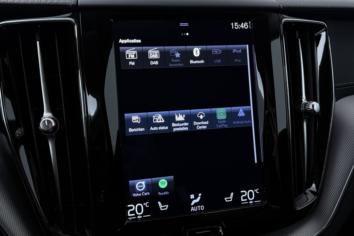 Volvo XC60 B5 Inscription | Trekhaak | Leder | Stoel- Stuurverwarming | BLIS | Keyless | Stoelgeheugen