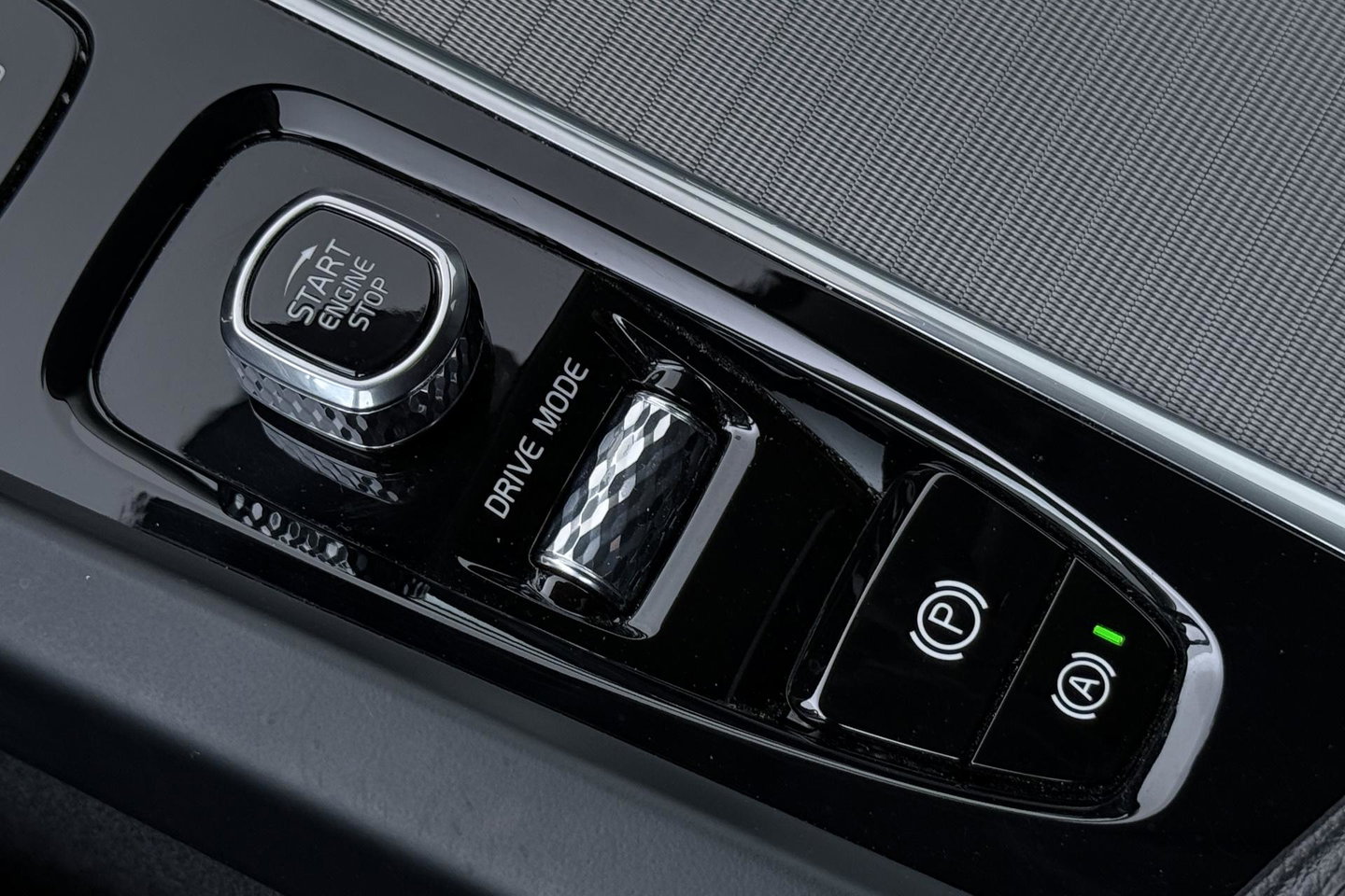 Volvo XC60 B5 Inscription | Trekhaak | Leder | Stoel- Stuurverwarming | BLIS | Keyless | Stoelgeheugen