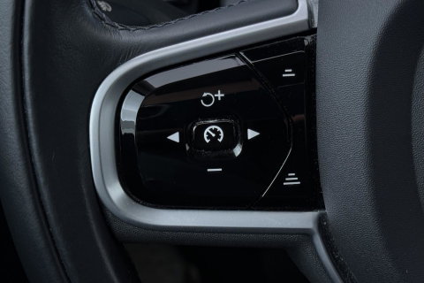 Volvo XC60 B5 Inscription | Trekhaak | Leder | Stoel- Stuurverwarming | BLIS | Keyless | Stoelgeheugen