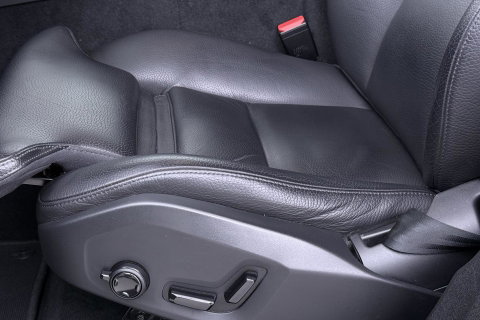 Volvo XC60 B5 Inscription | Trekhaak | Leder | Stoel- Stuurverwarming | BLIS | Keyless | Stoelgeheugen