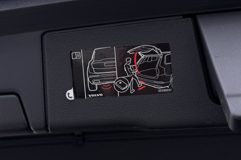 Volvo XC60 B5 Inscription | Trekhaak | Leder | Stoel- Stuurverwarming | BLIS | Keyless | Stoelgeheugen