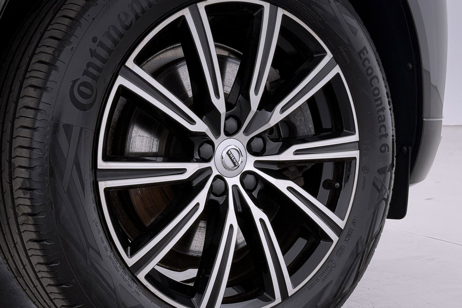 Volvo XC60 B5 Inscription | Trekhaak | Leder | Stoel- Stuurverwarming | BLIS | Keyless | Stoelgeheugen