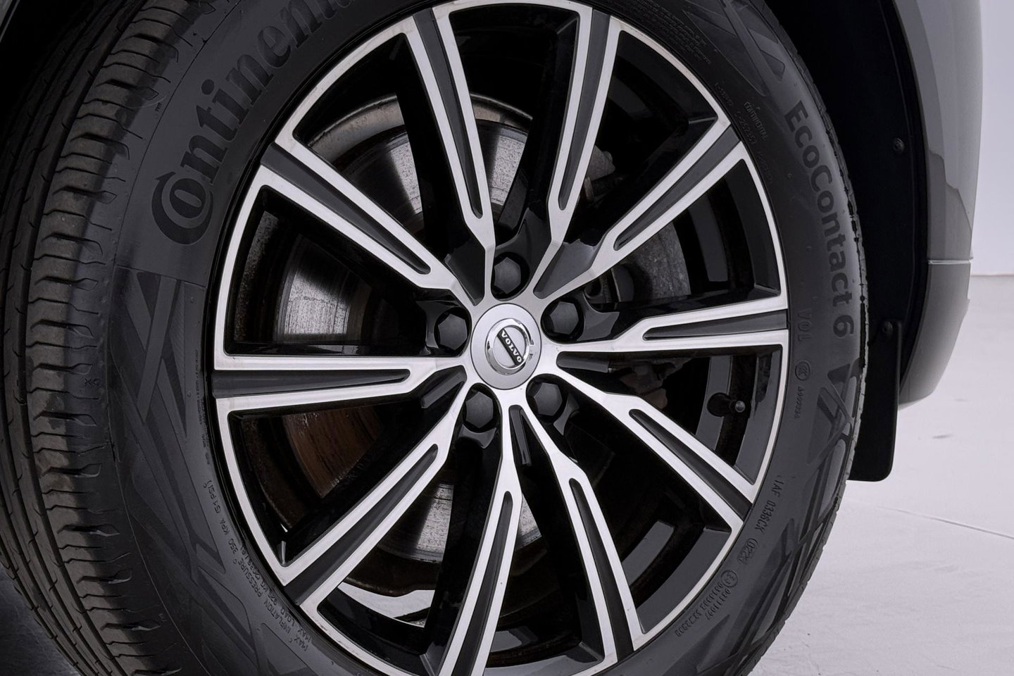 Volvo XC60 B5 Inscription | Trekhaak | Leder | Stoel- Stuurverwarming | BLIS | Keyless | Stoelgeheugen