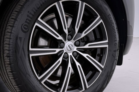 Volvo XC60 B5 Inscription | Trekhaak | Leder | Stoel- Stuurverwarming | BLIS | Keyless | Stoelgeheugen