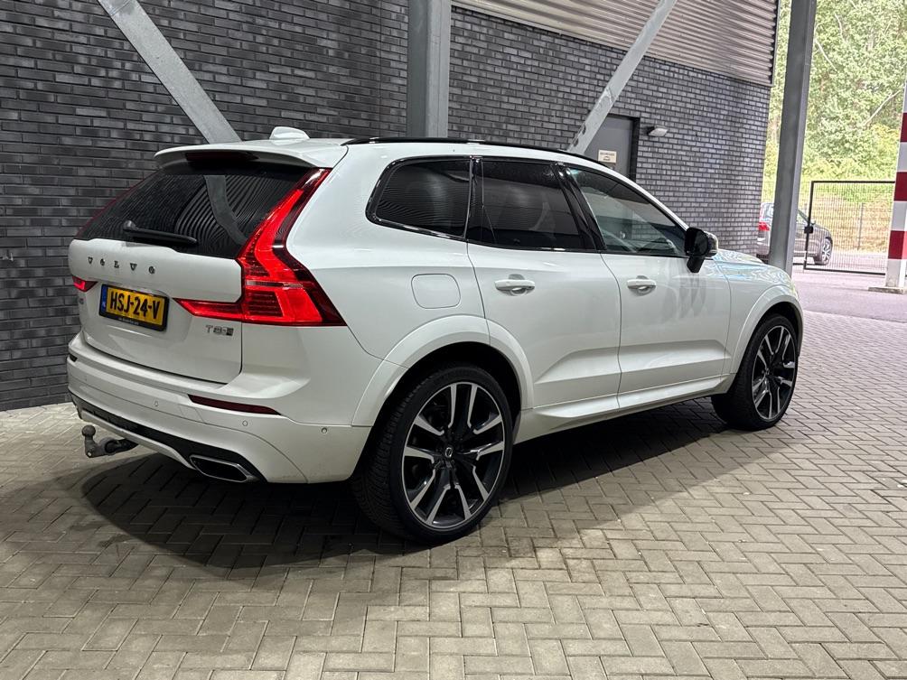 Volvo XC60 T8 R-Design | Luchtvering | Bowers & Wilkins | 22 inch | Stoelventilatie + Massage