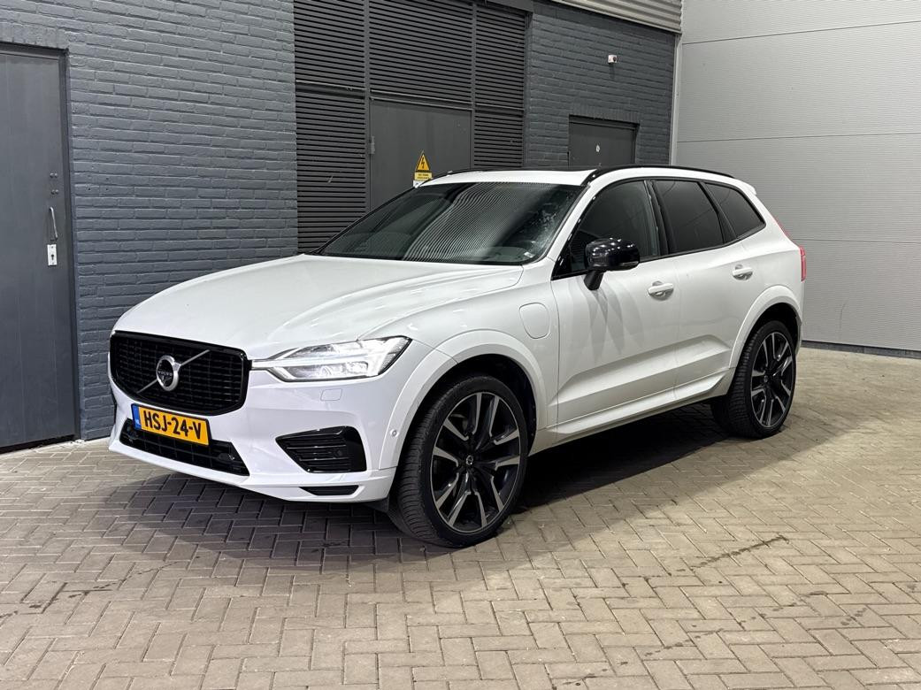 Volvo XC60 T8 R-Design | Luchtvering | Bowers & Wilkins | 22 inch | Stoelventilatie + Massage
