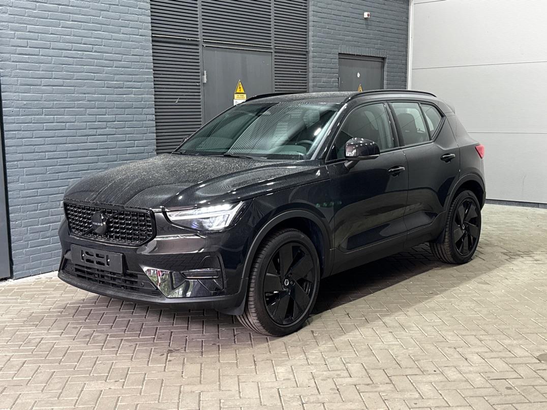 Volvo XC40 2.0 B3 Plus Black Edition | Harman/Kardon | Camera | Stoel+Stuurverwarming | Memory | Keyless | 20 Inch