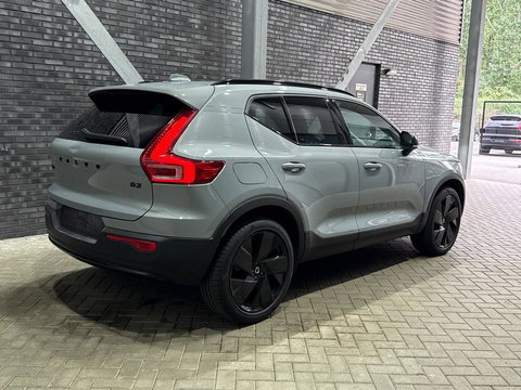 Volvo XC40 2.0 B3 Plus Black Edition | Harman/Kardon | Pilot Assist | Camera | BLIS | Memory | Stoel+Stuurverwarming | Keyless | ACC | 20 Inch