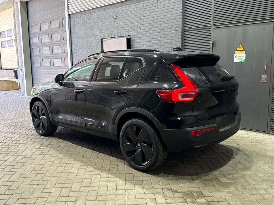 Volvo XC40 2.0 B3 Plus Black Edition | Harman/Kardon | Pilot Assist | Camera | BLIS | Memory | Stoel+Stuurverwarming | Keyless | ACC | 20 Inch