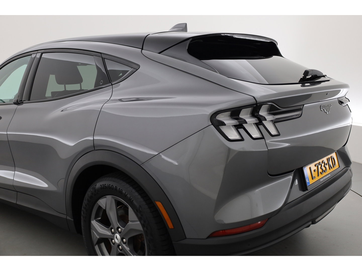 Ford Mustang Mach-E RWD 75 kWh | Rijklaar! | Adapt. Cruise | Keyless | Leder | Stoel- stuurverw. | Camera | Dodehoek | Apple CarPlay