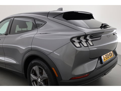 Ford Mustang Mach-E RWD 75 kWh | Rijklaar! | Adapt. Cruise | Keyless | Leder | Stoel- stuurverw. | Camera | Dodehoek | Apple CarPlay