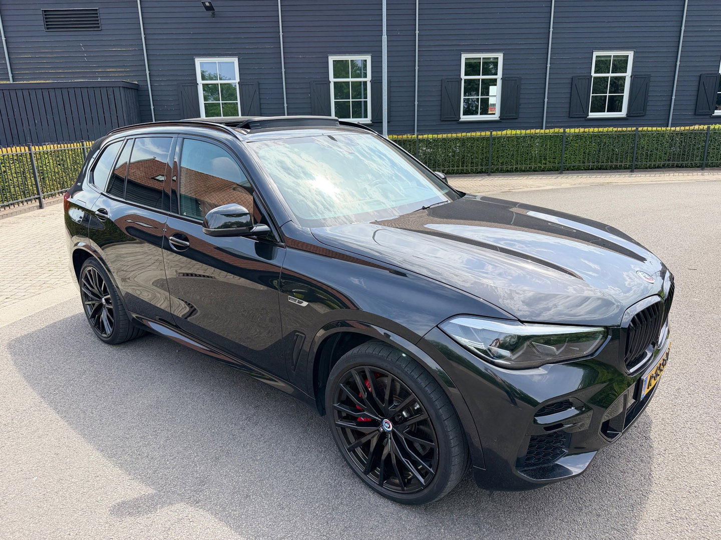 BMW X5 X-Drive 45e M-50 Jaar Edition Panoramadak Luchtvering 22"Lm Org-Ned Dealer Auto