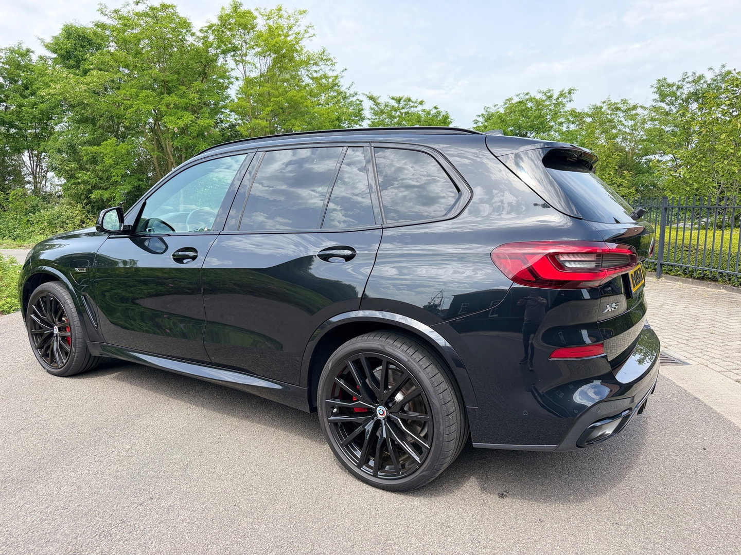 BMW X5 X-Drive 45e M-50 Jaar Edition Panoramadak Luchtvering 22"Lm Org-Ned Dealer Auto