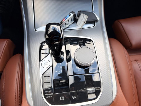 BMW X5 X-Drive 45e M-50 Jaar Edition Panoramadak Luchtvering 22"Lm Org-Ned Dealer Auto