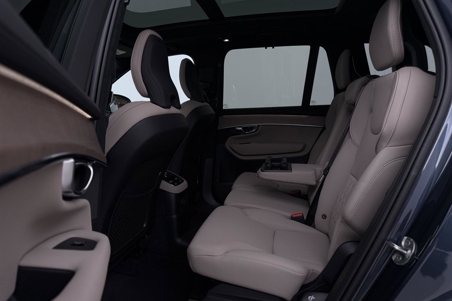 Volvo XC90 T8 Ultra Bright | MY27 | Harman/Kardon | Trekhaak | Panoramadak | 360° Camera | Head-Up | ACC | 21 Inch