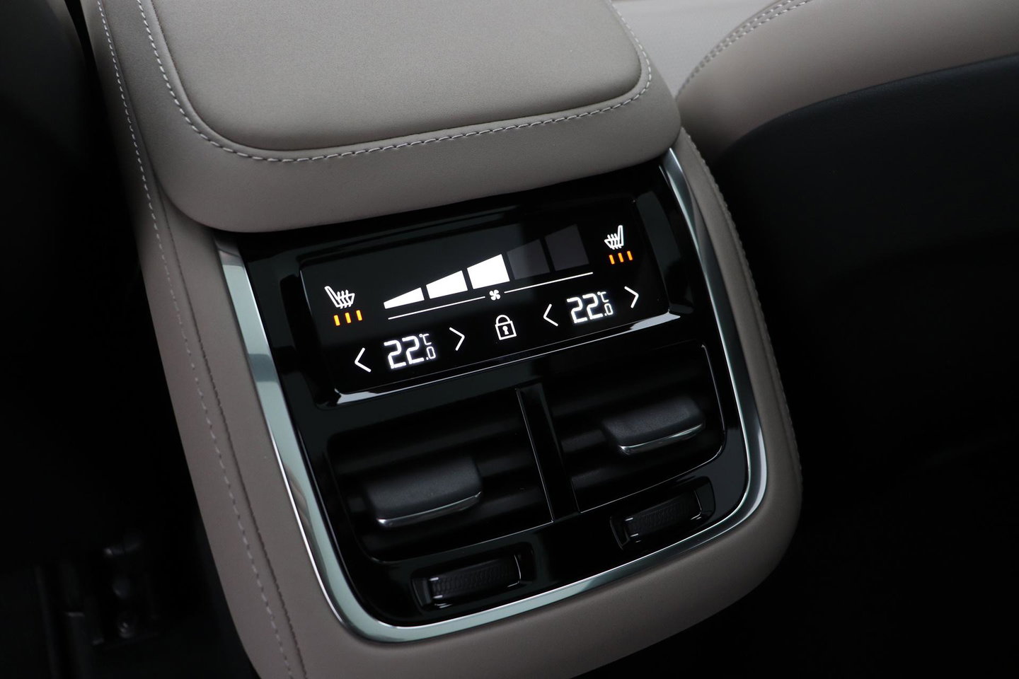Volvo XC90 T8 Ultra Bright | MY27 | Harman/Kardon | Trekhaak | Panoramadak | 360° Camera | Head-Up | ACC | 21 Inch