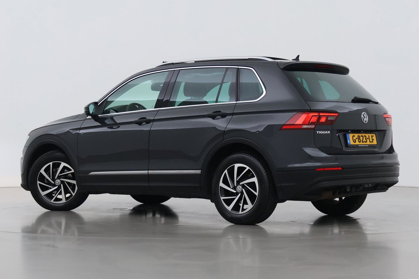 Volkswagen Tiguan 1.5 TSI ACT JOIN | Panoramadak | ACC | Achteruitrijcamera | Stoelverwarming | Navigatie