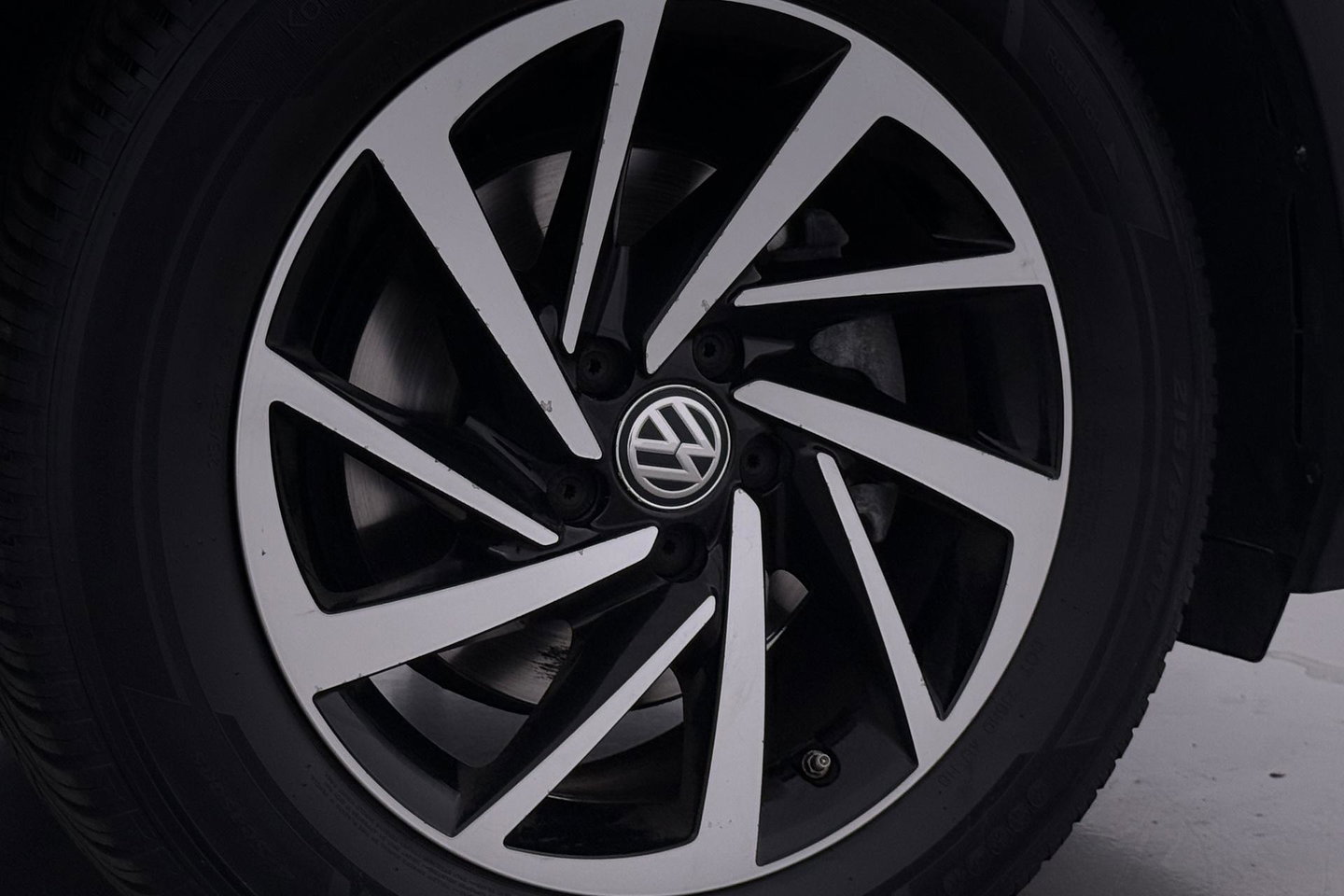 Volkswagen Tiguan 1.5 TSI ACT JOIN | Panoramadak | ACC | Achteruitrijcamera | Stoelverwarming | Navigatie