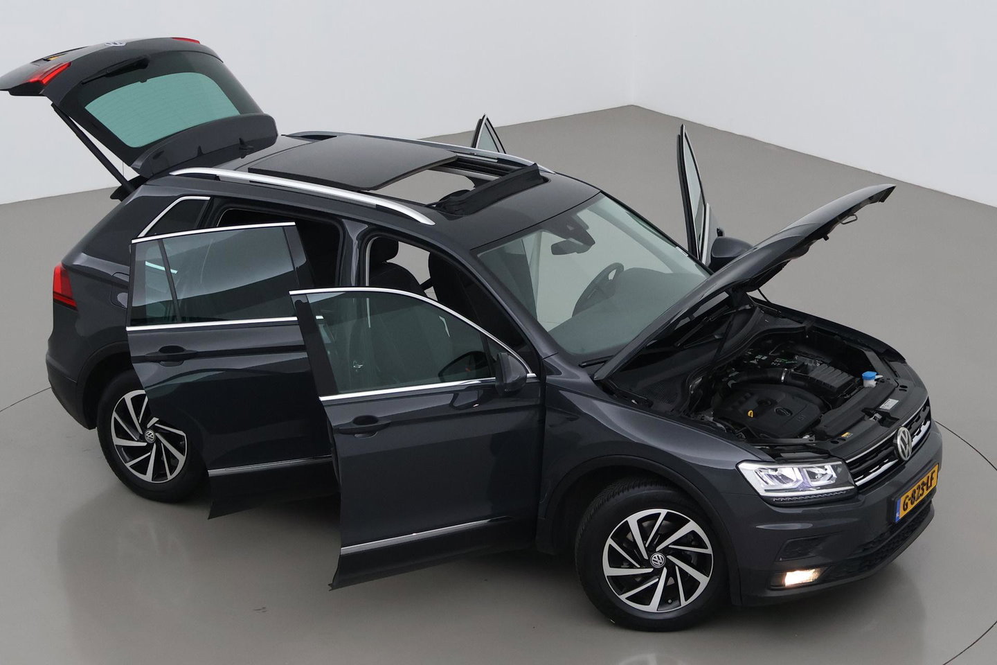 Volkswagen Tiguan 1.5 TSI ACT JOIN | Panoramadak | ACC | Achteruitrijcamera | Stoelverwarming | Navigatie