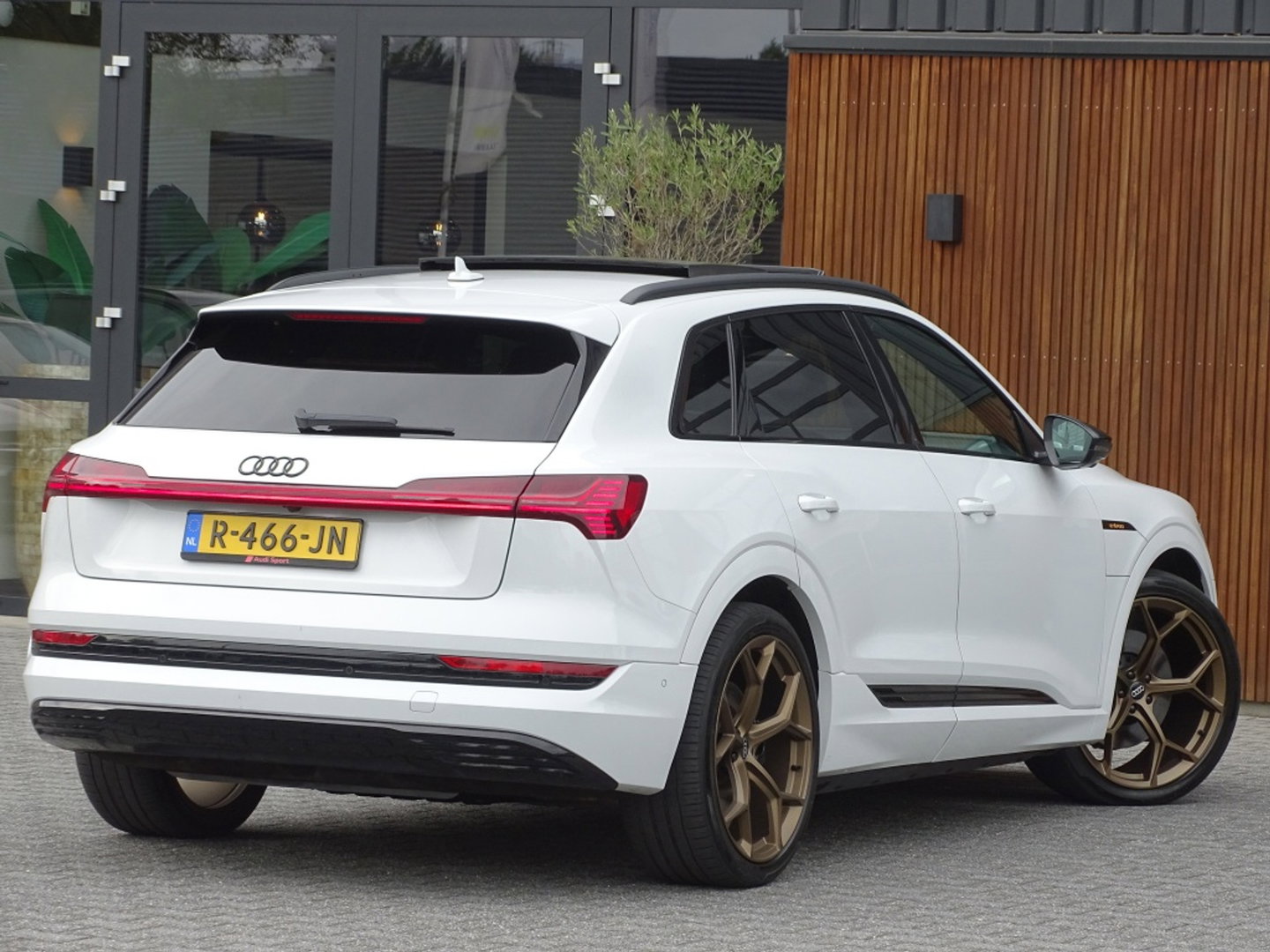 Audi e-tron e-tron 55 Quattro 408PK / pano / 22'' RS / B&O sound / 360°