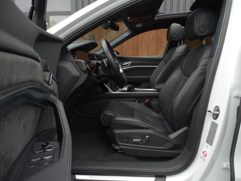 Audi e-tron e-tron 55 Quattro 408PK / pano / 22'' RS / B&O sound / 360°