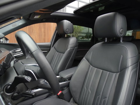 Audi e-tron e-tron 55 Quattro 408PK / pano / 22'' RS / B&O sound / 360°