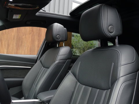 Audi e-tron e-tron 55 Quattro 408PK / pano / 22'' RS / B&O sound / 360°