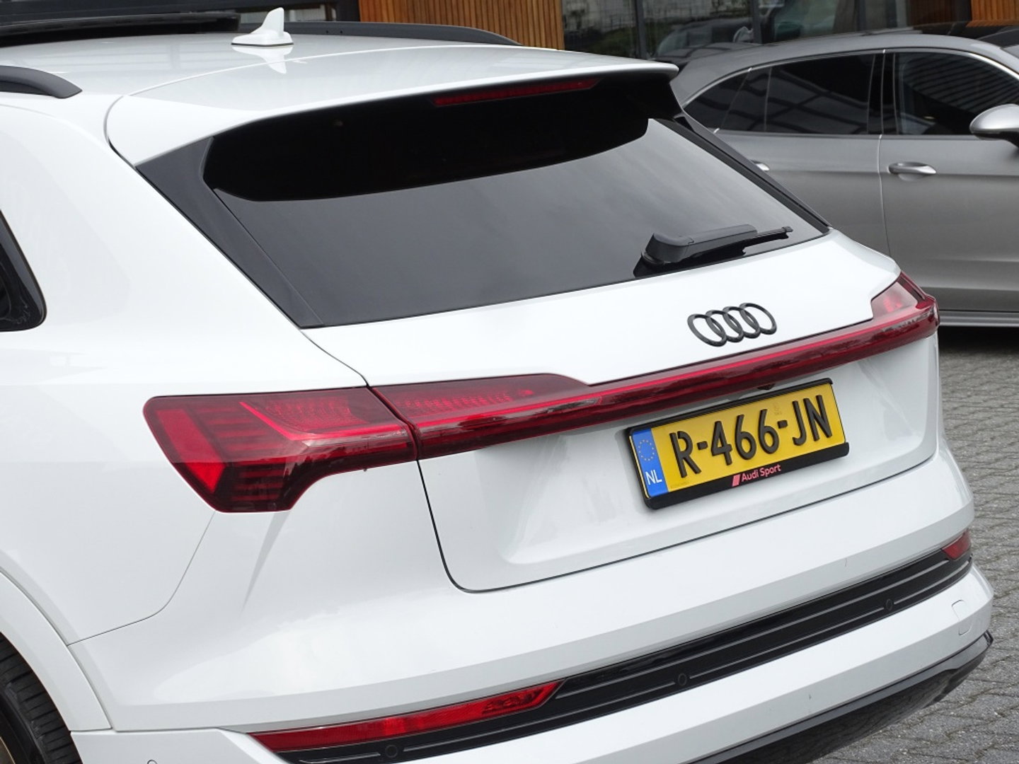 Audi e-tron e-tron 55 Quattro 408PK / pano / 22'' RS / B&O sound / 360°