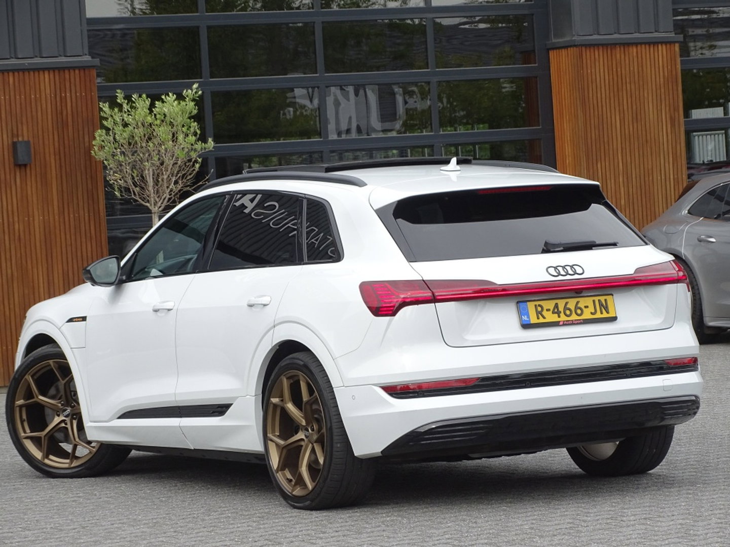 Audi e-tron e-tron 55 Quattro 408PK / pano / 22'' RS / B&O sound / 360°