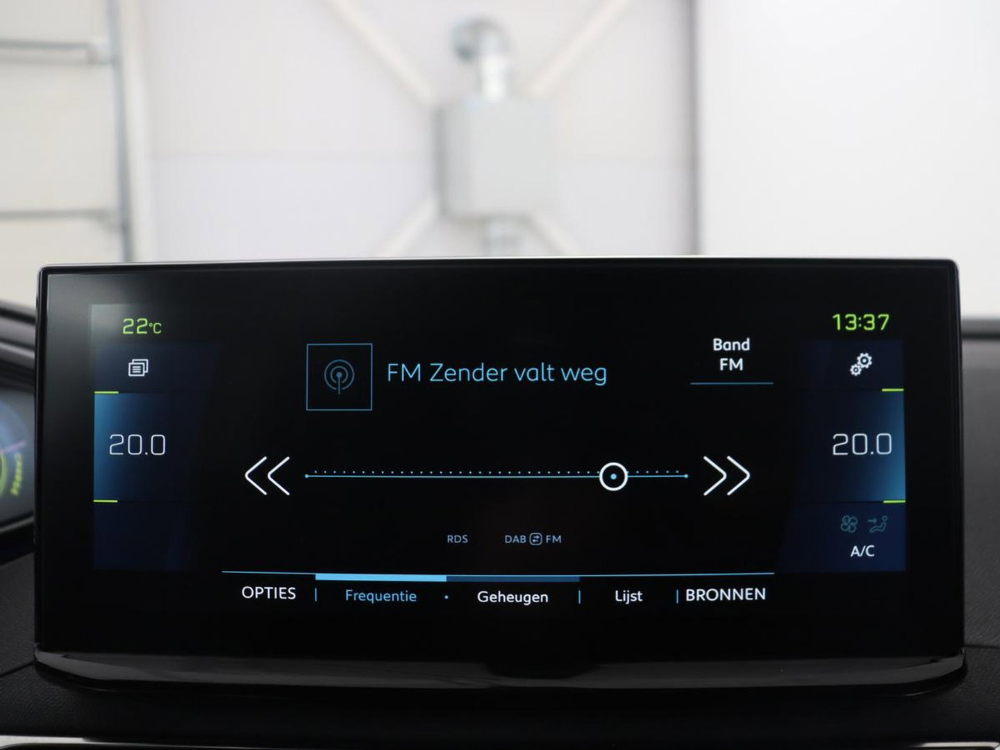 Peugeot 3008 1.6 HYbrid 225 Allure Pack Business