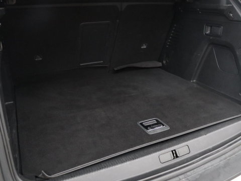 Peugeot 3008 1.6 HYbrid 225 Allure Pack Business