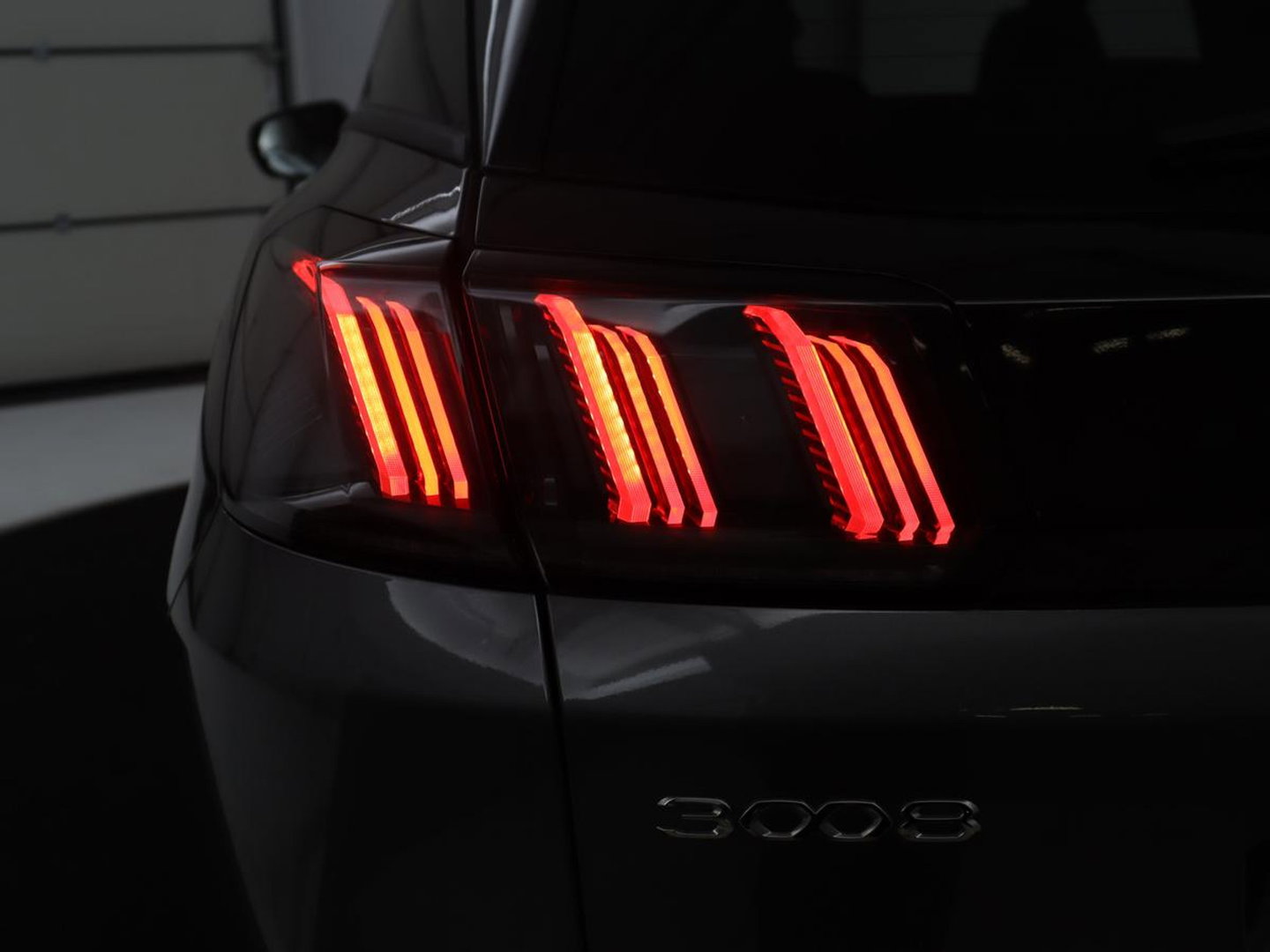 Peugeot 3008 1.6 HYbrid 225 Allure Pack Business