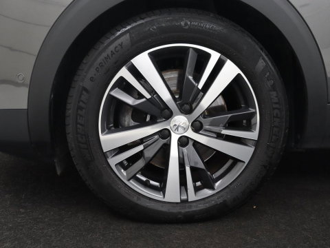 Peugeot 3008 1.6 HYbrid 225 Allure Pack Business
