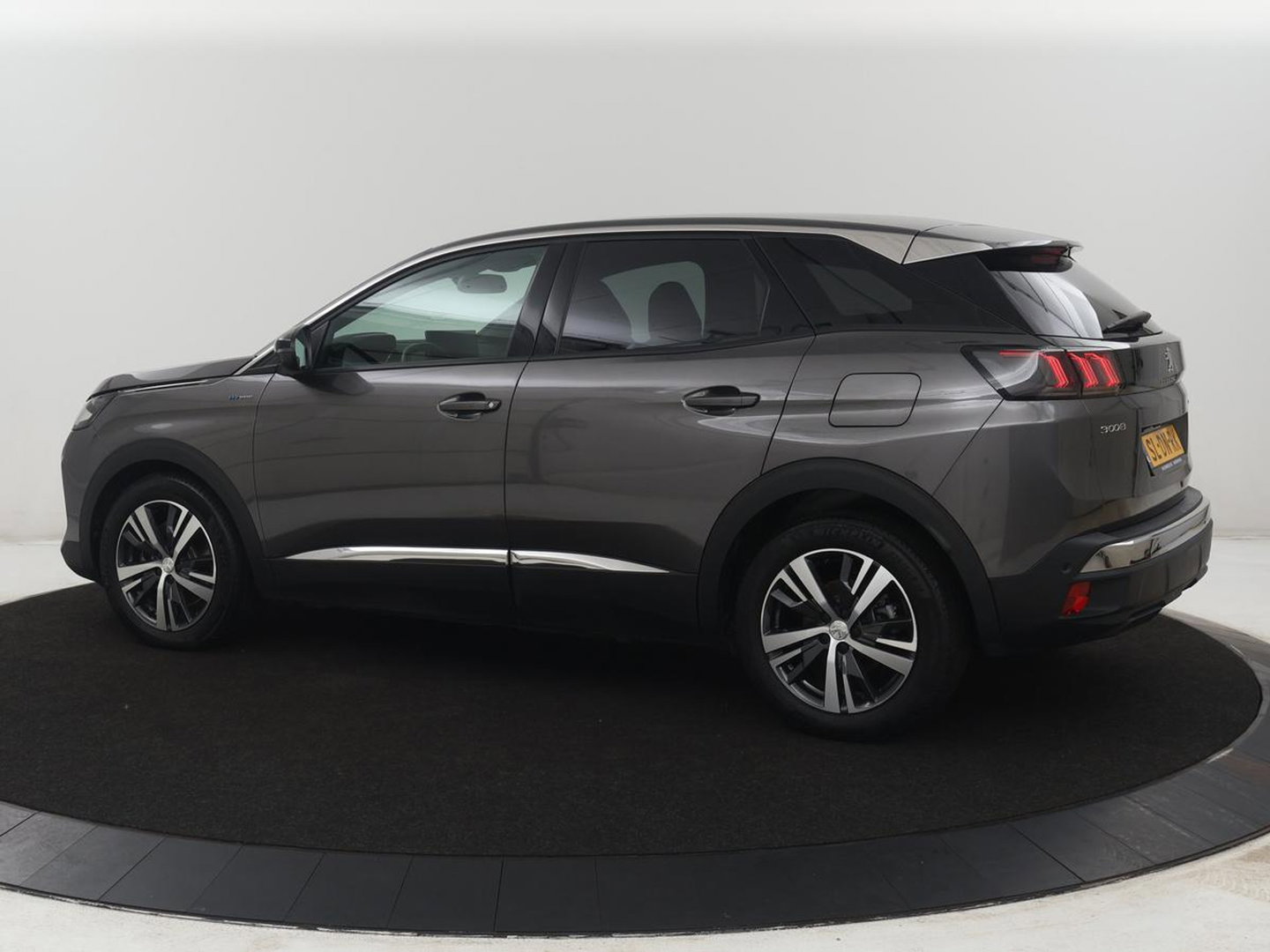 Peugeot 3008 1.6 HYbrid 225 Allure Pack Business