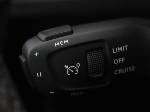 Peugeot 3008 1.6 HYbrid 225 Allure Pack Business