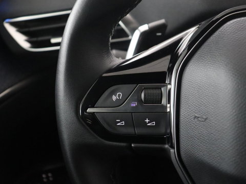 Peugeot 3008 1.6 HYbrid 225 Allure Pack Business