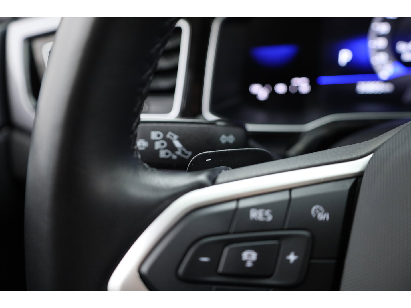Volkswagen Taigo 1.0 TSI Life Business | Rijklaar! | Dig. Cockpit | IQ Light | Adapt. Cruise | Camera | Stoelverw. | Dodehoek | Apple CarPlay