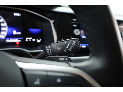 Volkswagen Taigo 1.0 TSI Life Business | Rijklaar! | Dig. Cockpit | IQ Light | Adapt. Cruise | Camera | Stoelverw. | Dodehoek | Apple CarPlay