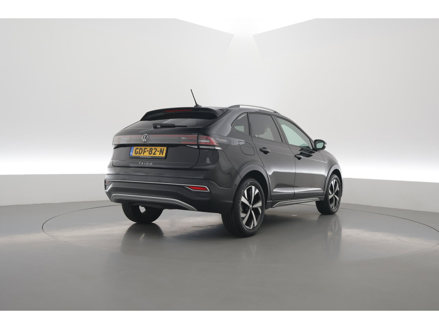 Volkswagen Taigo 1.0 TSI Life Business | Rijklaar! | Dig. Cockpit | IQ Light | Adapt. Cruise | Camera | Stoelverw. | Dodehoek | Apple CarPlay