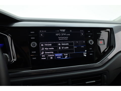 Volkswagen Taigo 1.0 TSI Life Business | Rijklaar! | Dig. Cockpit | IQ Light | Adapt. Cruise | Camera | Stoelverw. | Dodehoek | Apple CarPlay