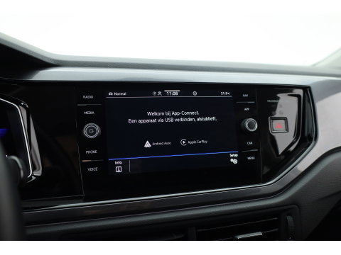 Volkswagen Taigo 1.0 TSI Life Business | Rijklaar! | Dig. Cockpit | IQ Light | Adapt. Cruise | Camera | Stoelverw. | Dodehoek | Apple CarPlay