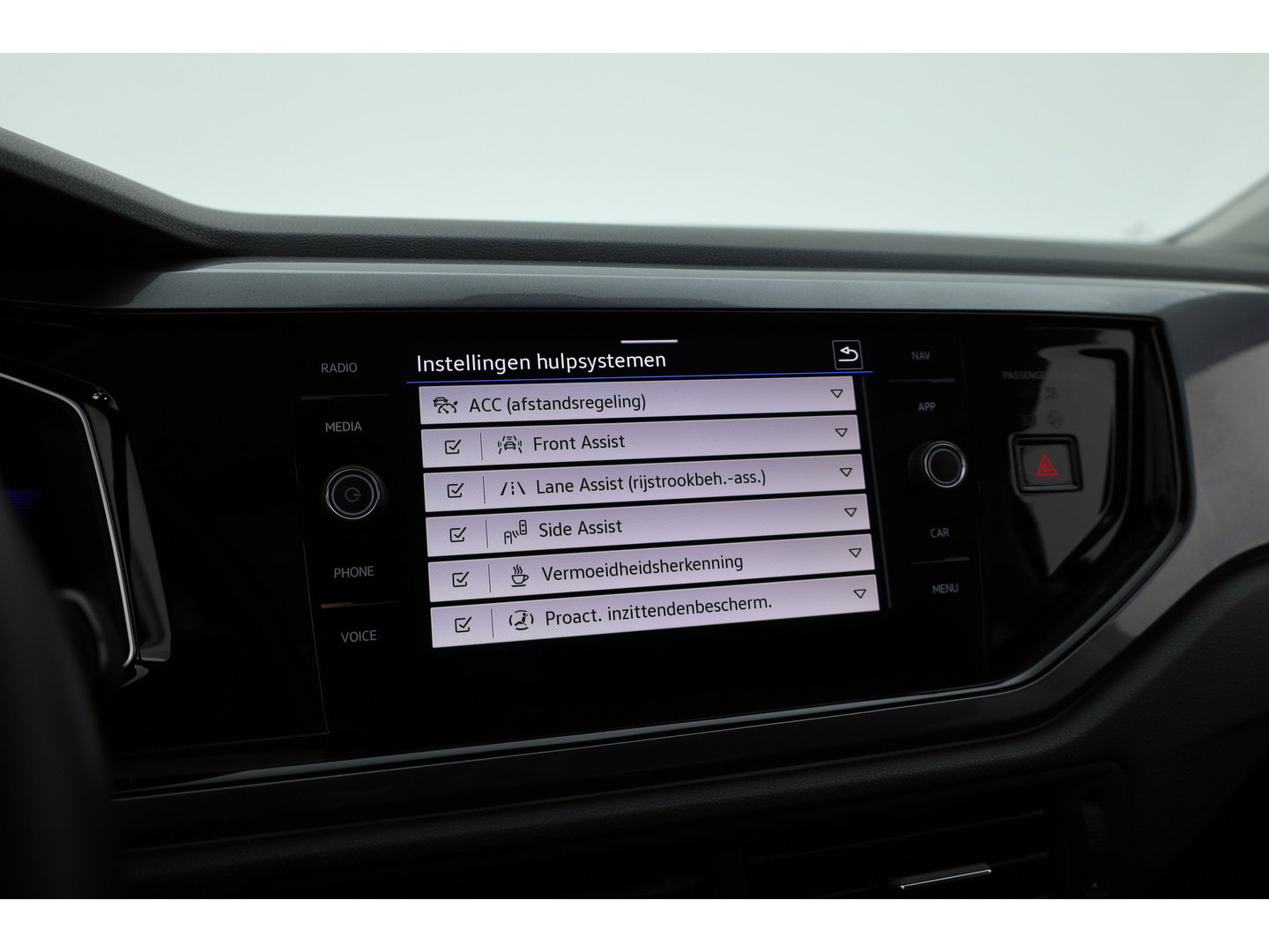 Volkswagen Taigo 1.0 TSI Life Business | Rijklaar! | Dig. Cockpit | IQ Light | Adapt. Cruise | Camera | Stoelverw. | Dodehoek | Apple CarPlay