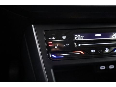 Volkswagen Taigo 1.0 TSI Life Business | Rijklaar! | Dig. Cockpit | IQ Light | Adapt. Cruise | Camera | Stoelverw. | Dodehoek | Apple CarPlay