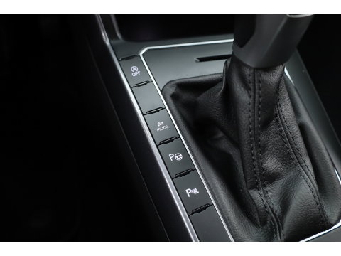 Volkswagen Taigo 1.0 TSI Life Business | Rijklaar! | Dig. Cockpit | IQ Light | Adapt. Cruise | Camera | Stoelverw. | Dodehoek | Apple CarPlay