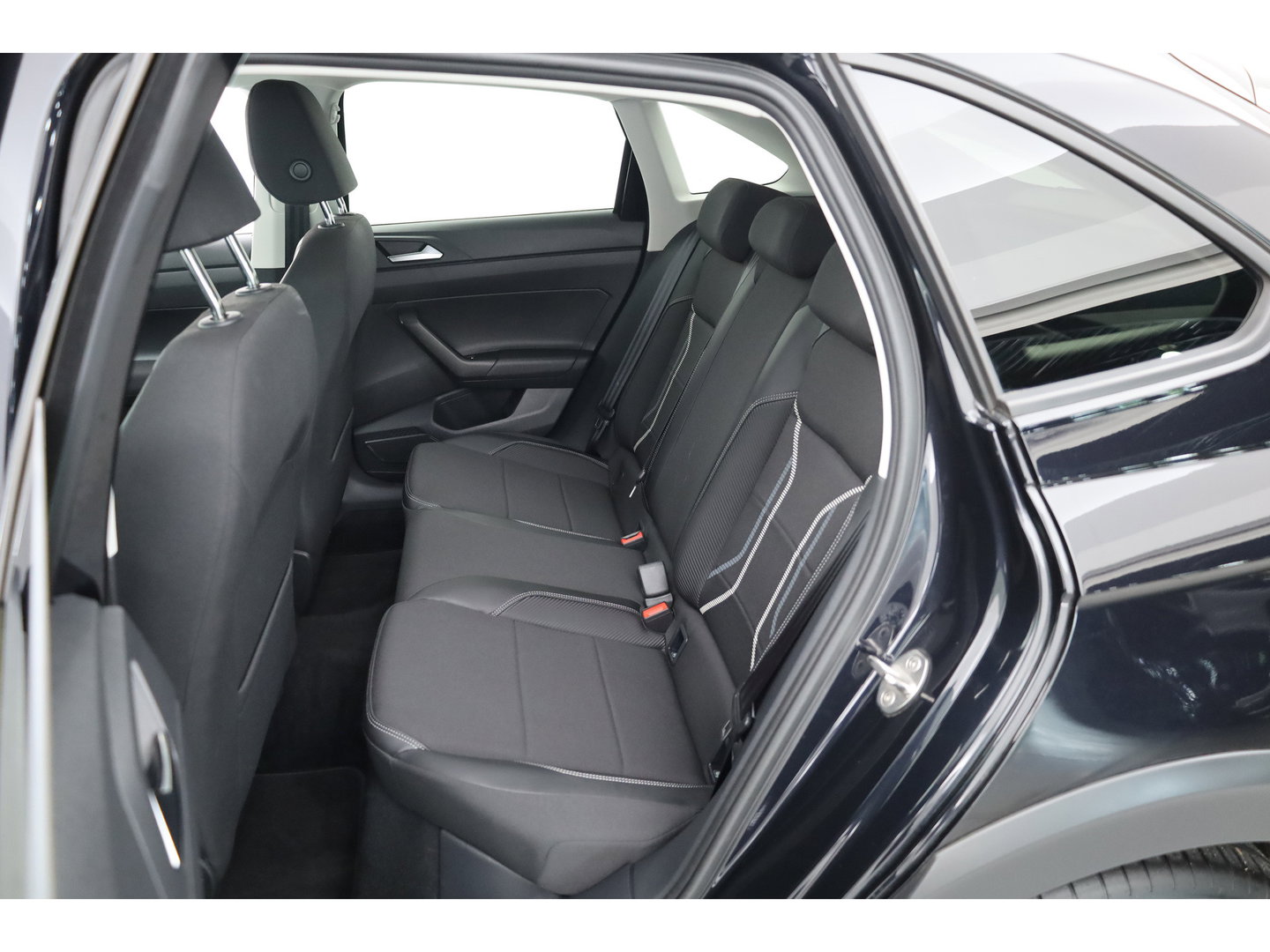 Volkswagen Taigo 1.0 TSI Life Business | Rijklaar! | Dig. Cockpit | IQ Light | Adapt. Cruise | Camera | Stoelverw. | Dodehoek | Apple CarPlay