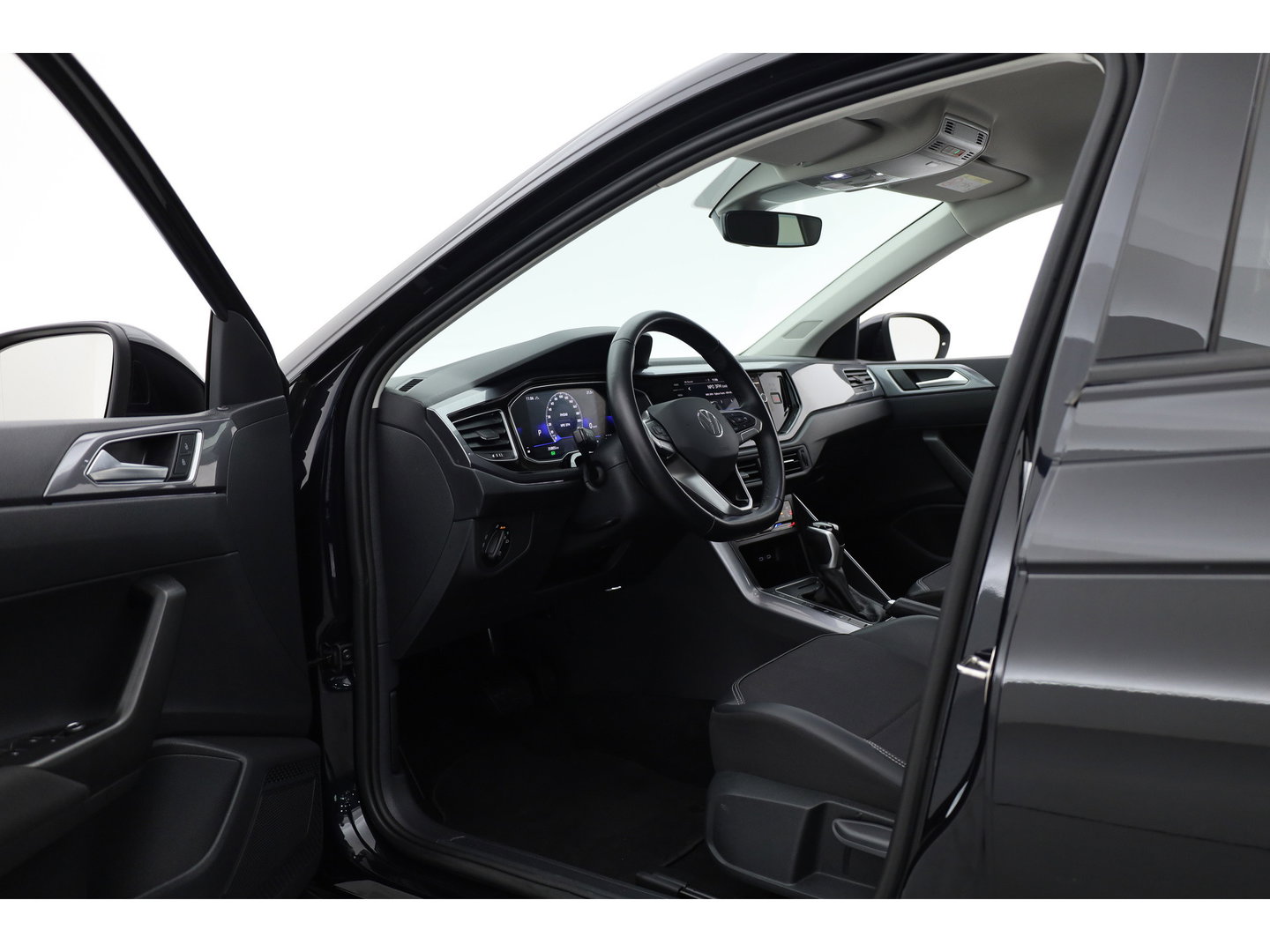 Volkswagen Taigo 1.0 TSI Life Business | Rijklaar! | Dig. Cockpit | IQ Light | Adapt. Cruise | Camera | Stoelverw. | Dodehoek | Apple CarPlay