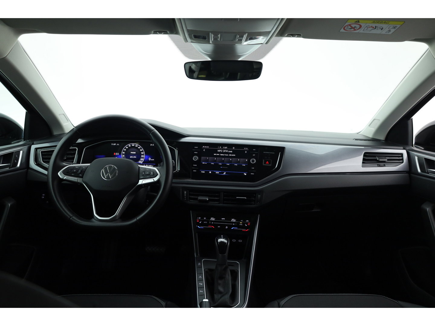 Volkswagen Taigo 1.0 TSI Life Business | Rijklaar! | Dig. Cockpit | IQ Light | Adapt. Cruise | Camera | Stoelverw. | Dodehoek | Apple CarPlay