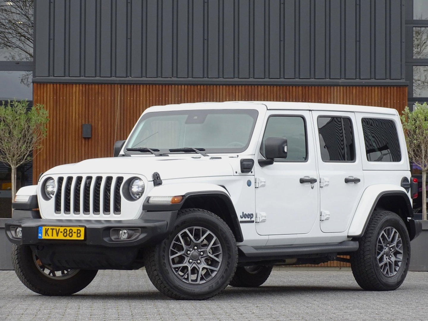 Jeep Wrangler Unlimited Hybrid 380PK 4xe / 80th Anniversary edit. / 360°