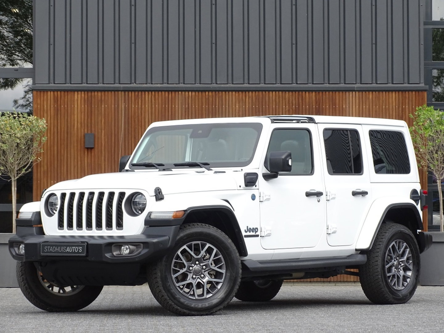 Jeep Wrangler Unlimited Hybrid 380PK 4xe / 80th Anniversary edit. / 360°